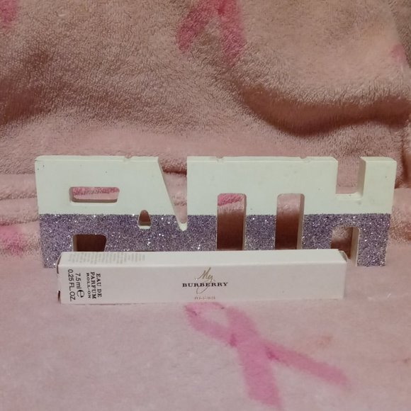 AUTHENTIC Burberry - Picture 2 of 7